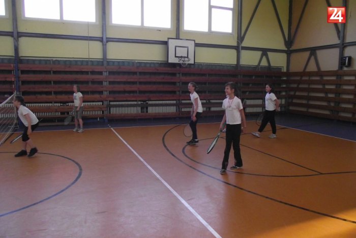 Ilustračný obrázok k článku Vráťme šport do škôl: Podpora športu stredoškolákov má zelenú